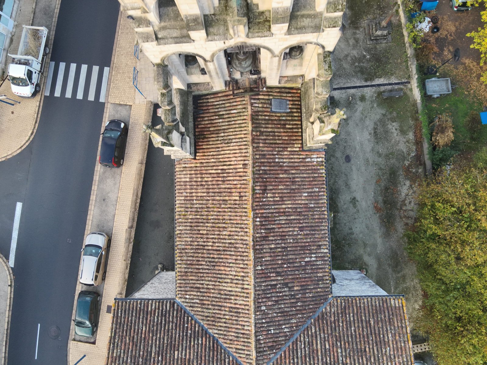 Inspection de toiture d'une église par drone réalisée par Eco Drones en Nouvelle-Aquitaine