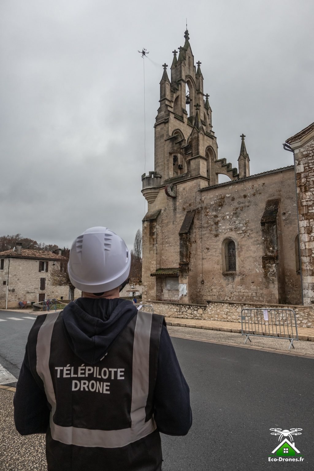 Intervention encadrée et sécurisée sur bâtiment patrimonial.