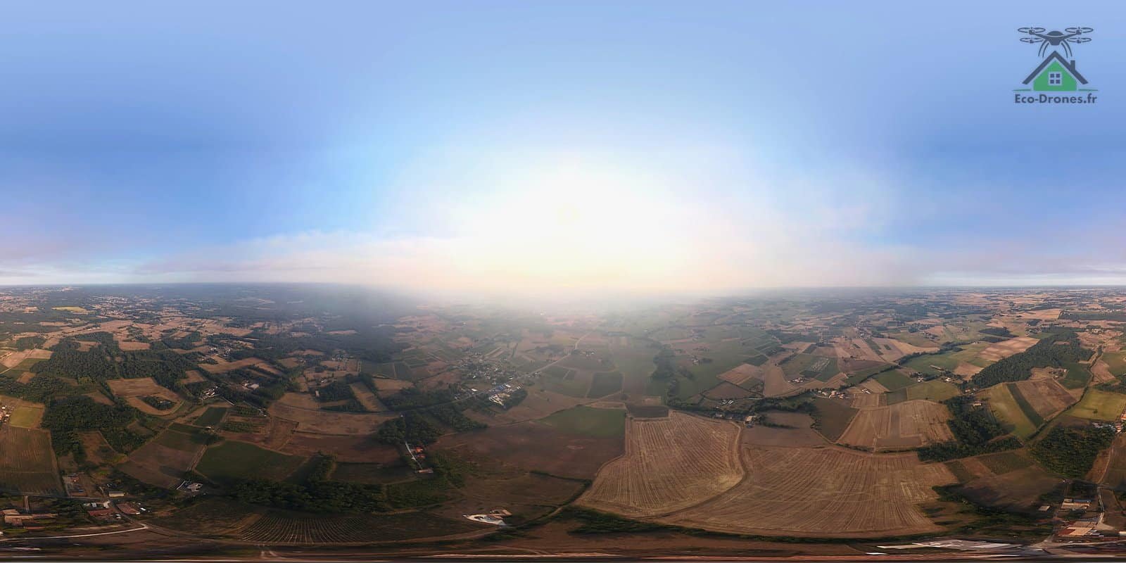 Panorama a&eacute;rien de l'arriv&eacute;e des fum&eacute;es de l'incendie de Gironde sur le sud de la Charente-Maritime, mardi 28 juillet 2026